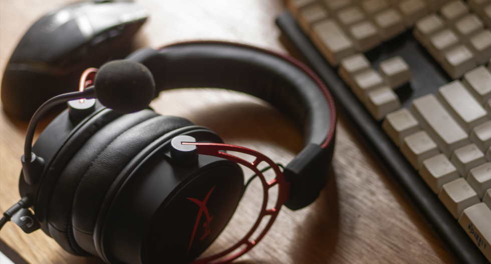 Difference between gaming sales headphones and music headphones